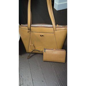 Michael Kors Tote Purse and Wallet Brown